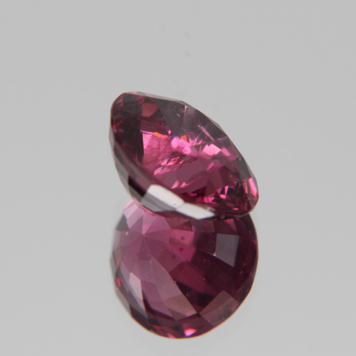 Pink-Roter Spinell 5.57ct