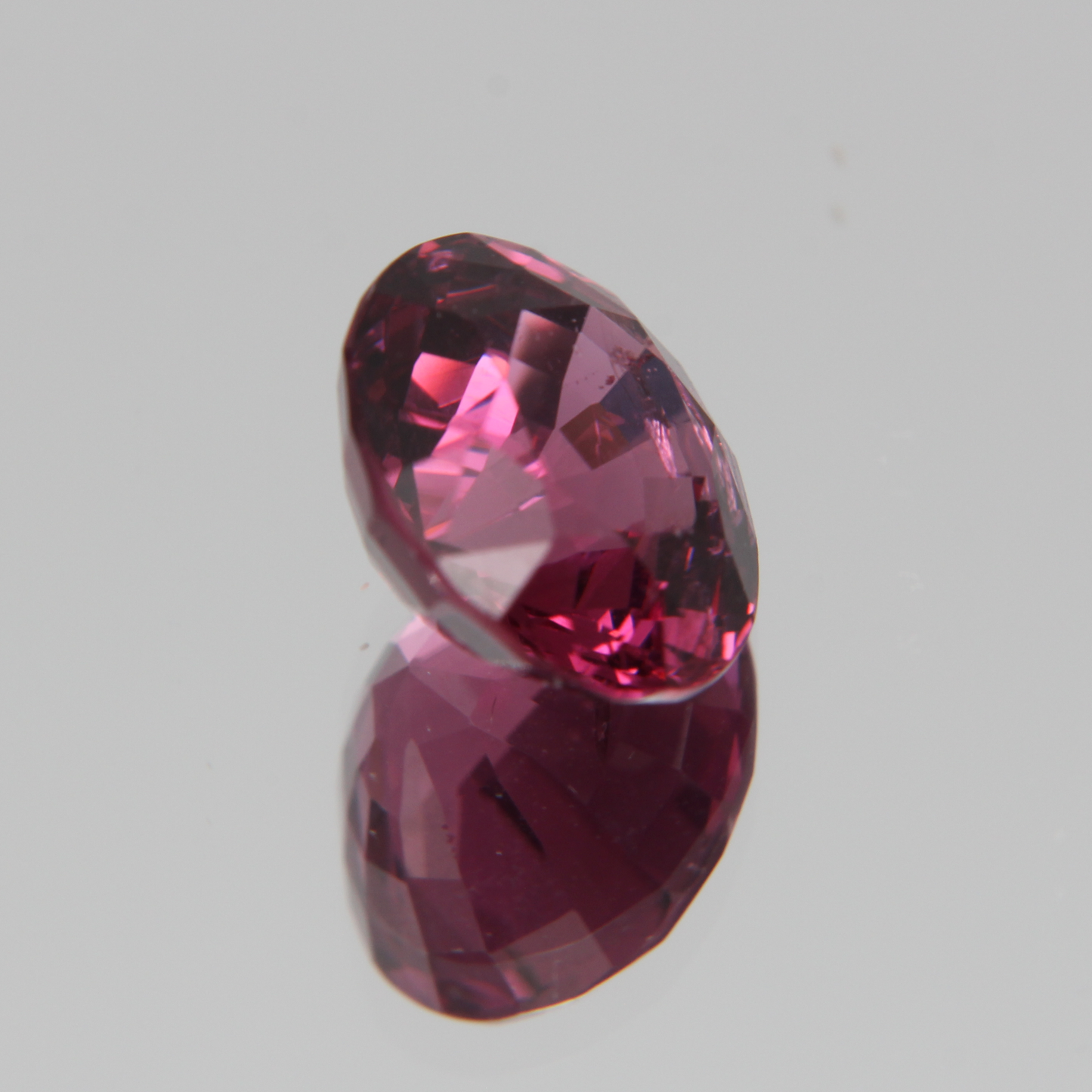Pink-Roter Spinell 5.57ct