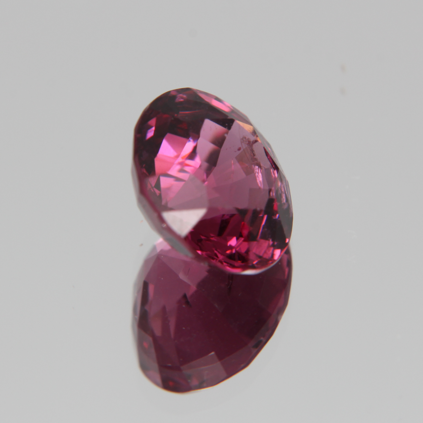 Pink-Roter Spinell 5.57ct