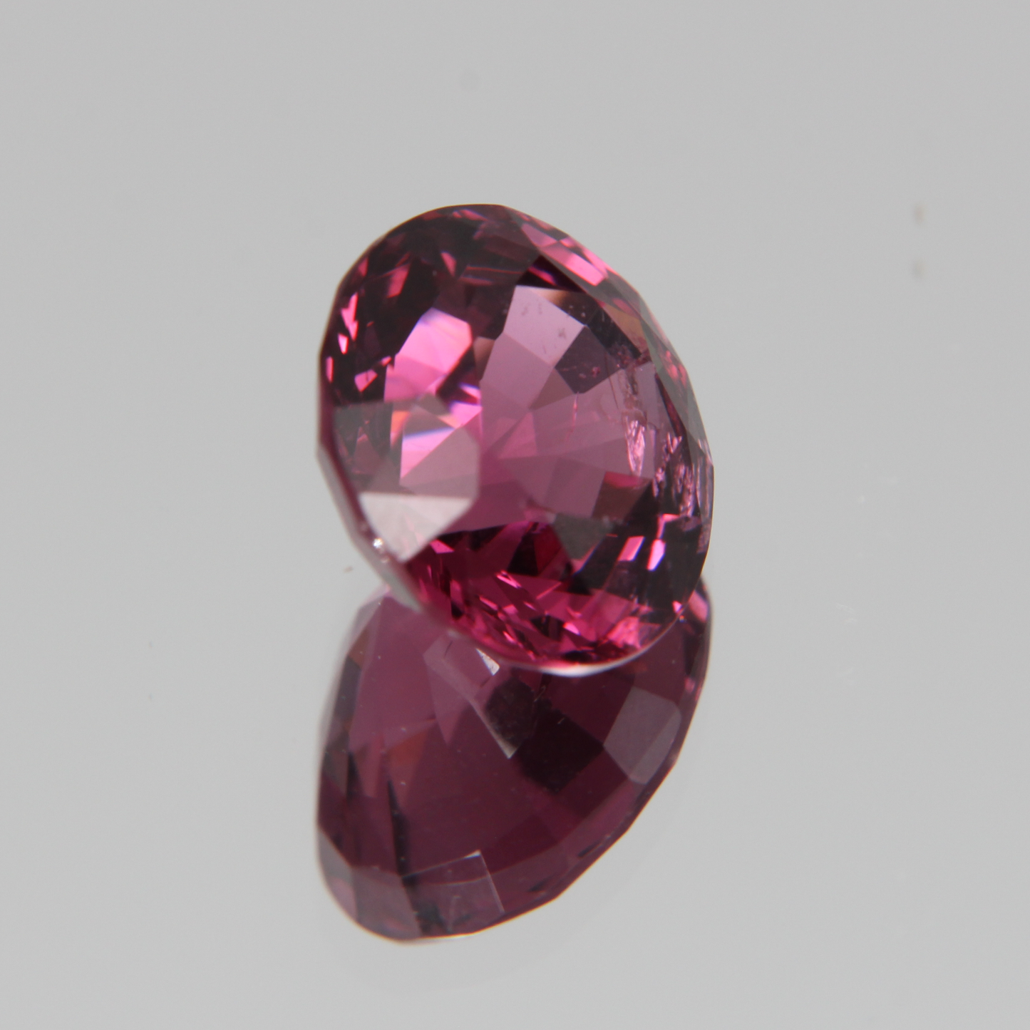 Pink-Roter Spinell 5.57ct