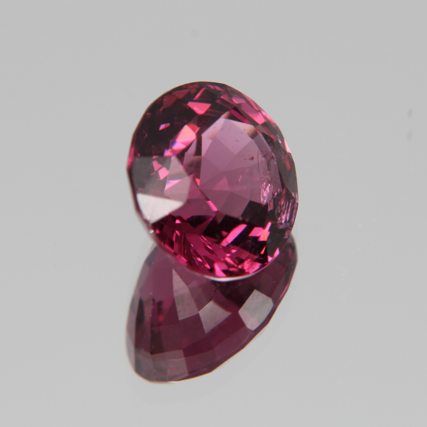 Pink-Roter Spinell 5.57ct