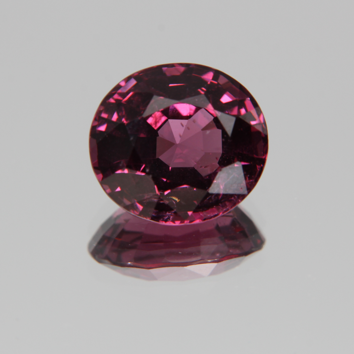 Pink-Roter Spinell 5.57ct