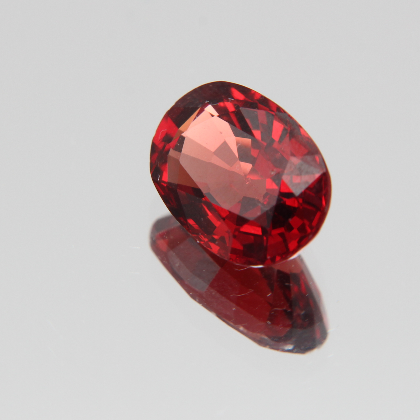 Orange-Roter Spinell 2.50 ct