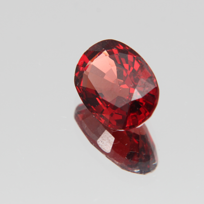 Orange-Roter Spinell 2.50 ct
