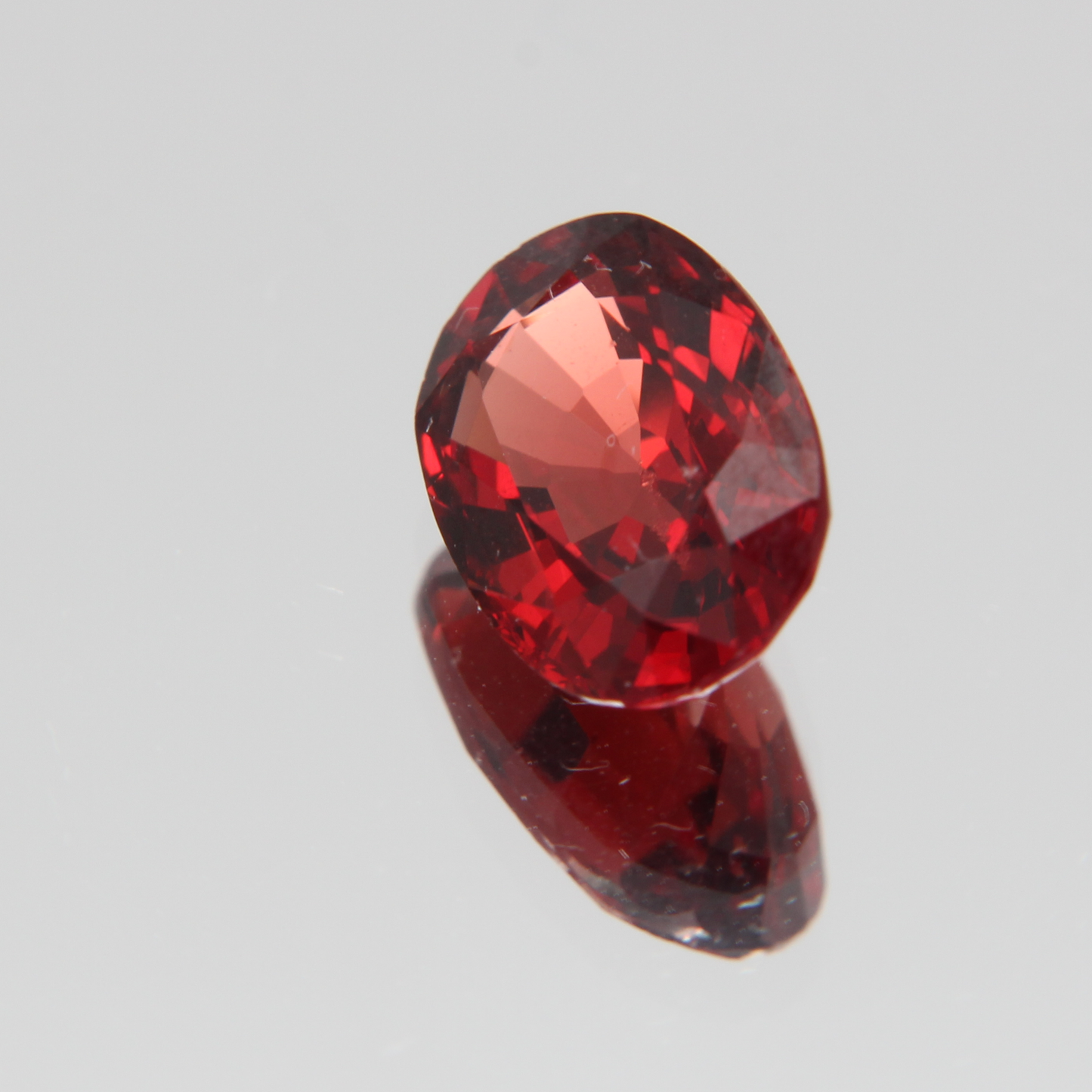 Orange-Roter Spinell 2.50 ct