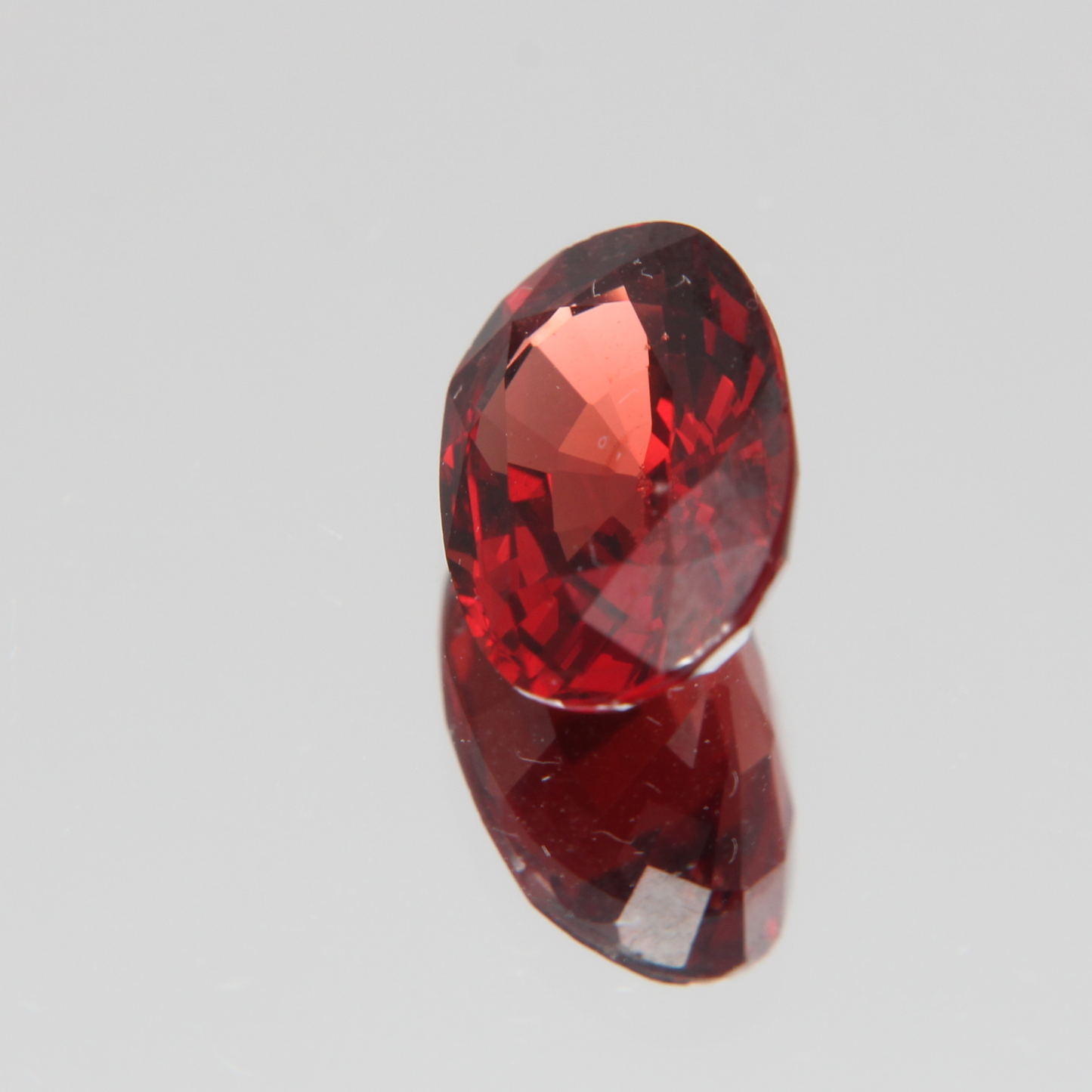 Orange-Roter Spinell 2.50 ct
