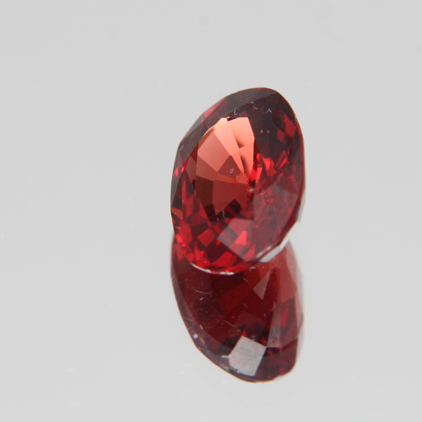 Orange-Roter Spinell 2.50 ct