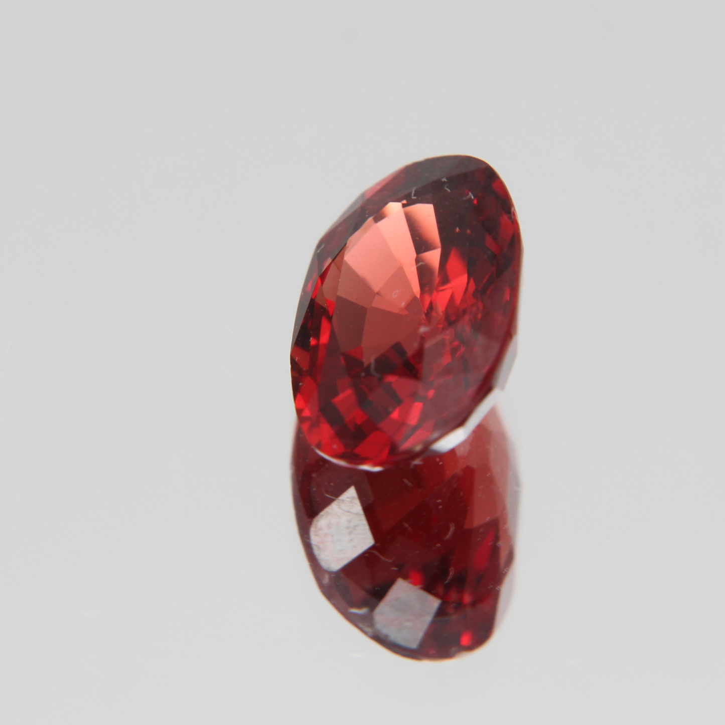 Orange-Roter Spinell 2.50 ct