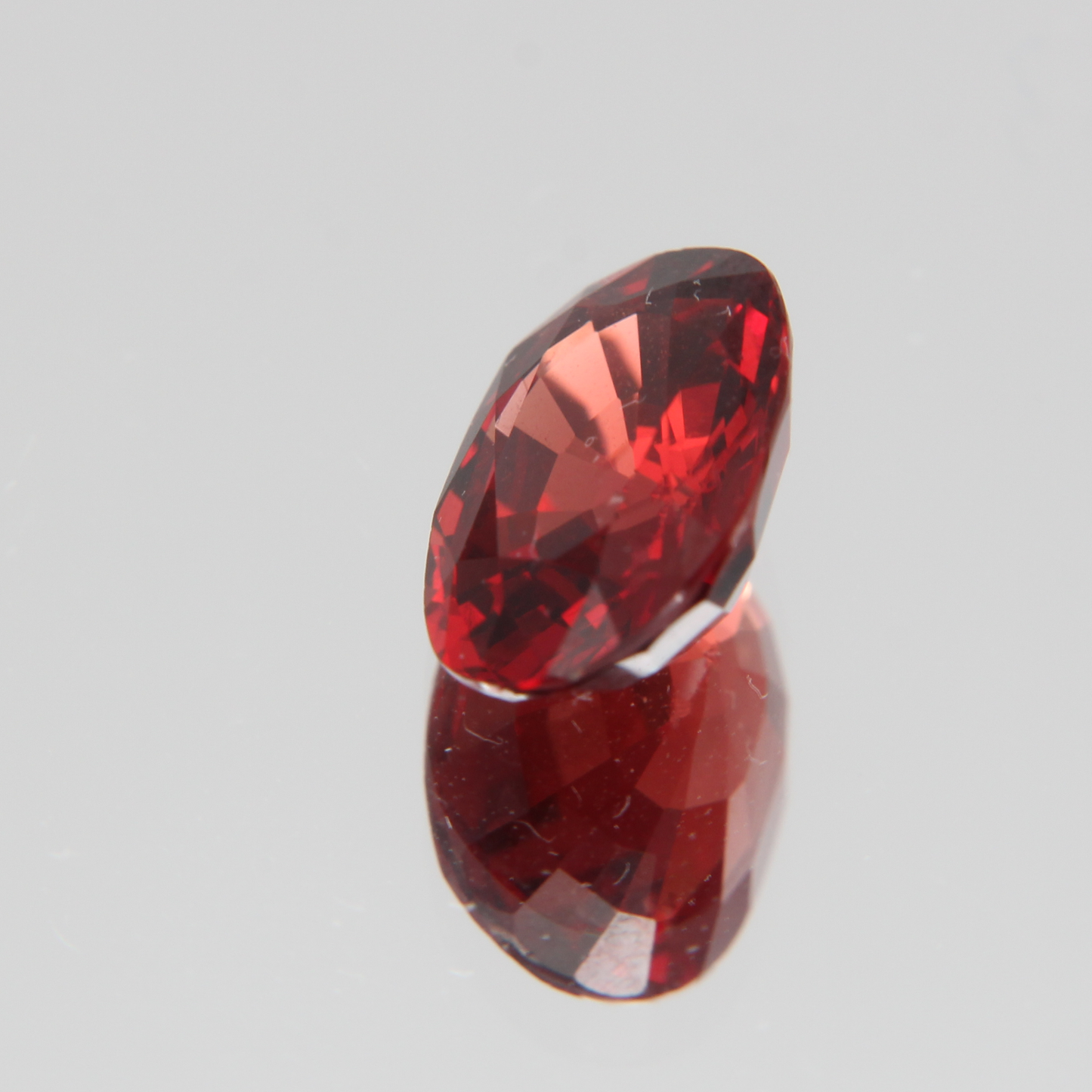 Orange-Roter Spinell 2.50 ct