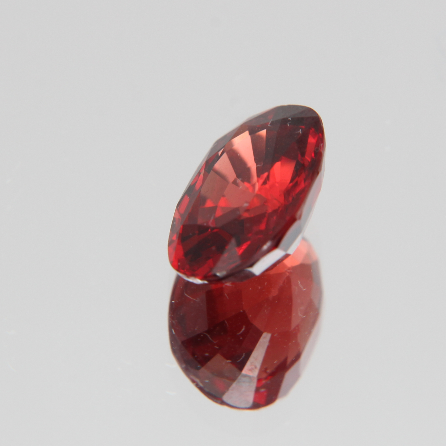 Orange-Roter Spinell 2.50 ct