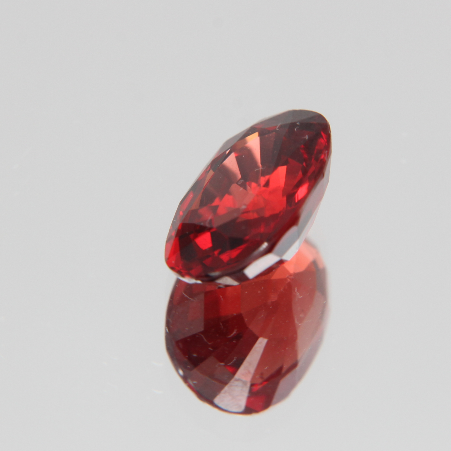 Orange-Roter Spinell 2.50 ct