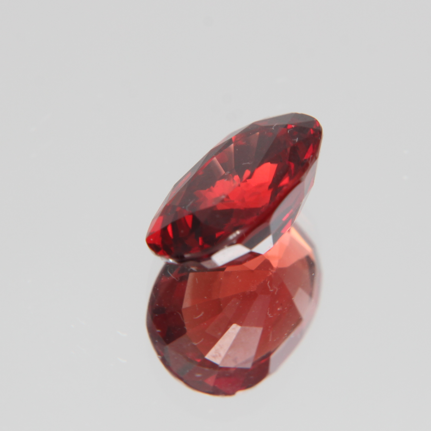 Orange-Roter Spinell 2.50 ct