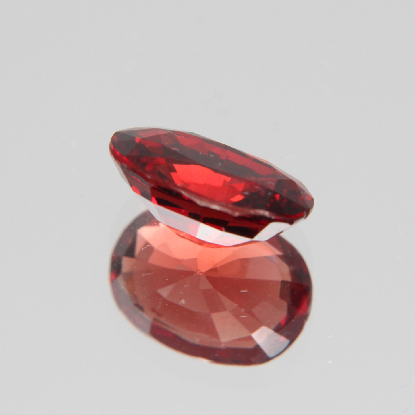 Orange-Roter Spinell 2.50 ct