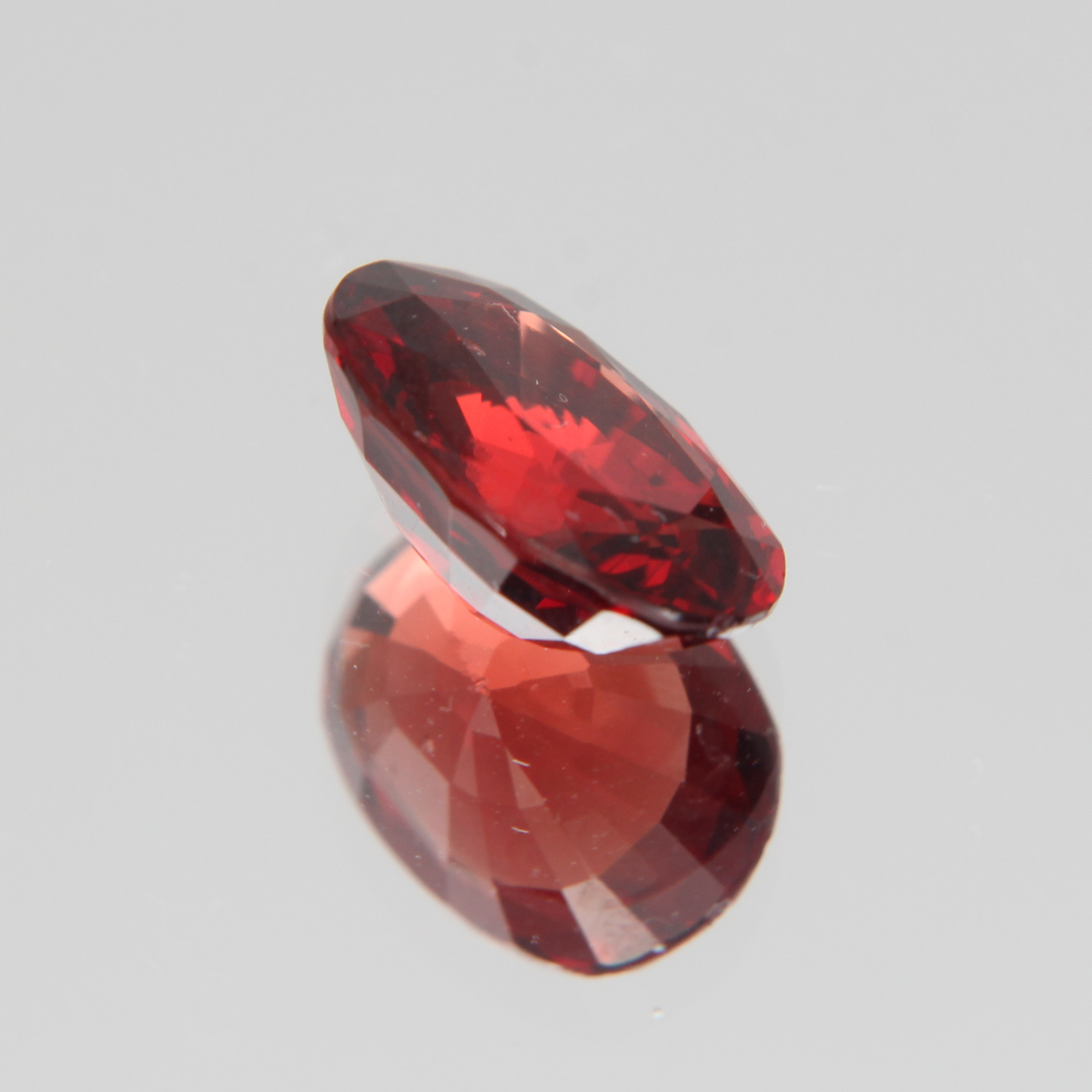 Orange-Roter Spinell 2.50 ct