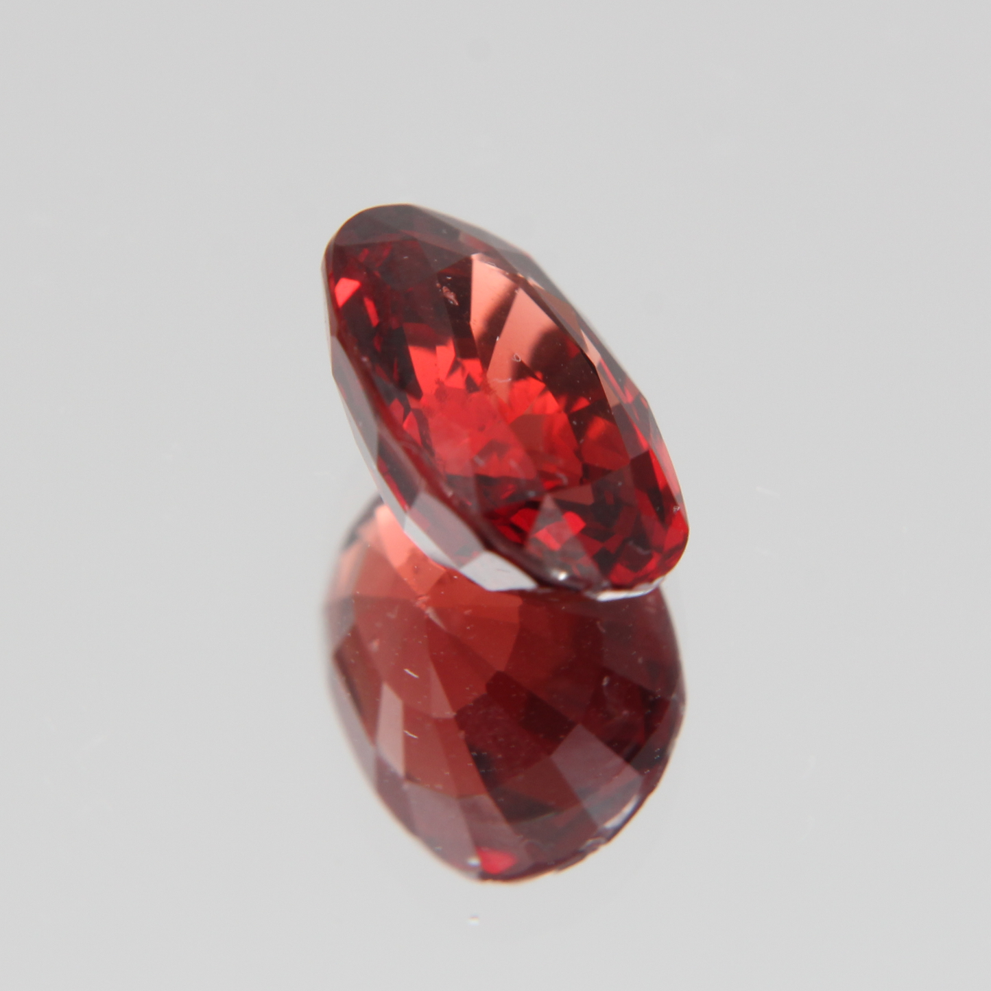 Orange-Roter Spinell 2.50 ct