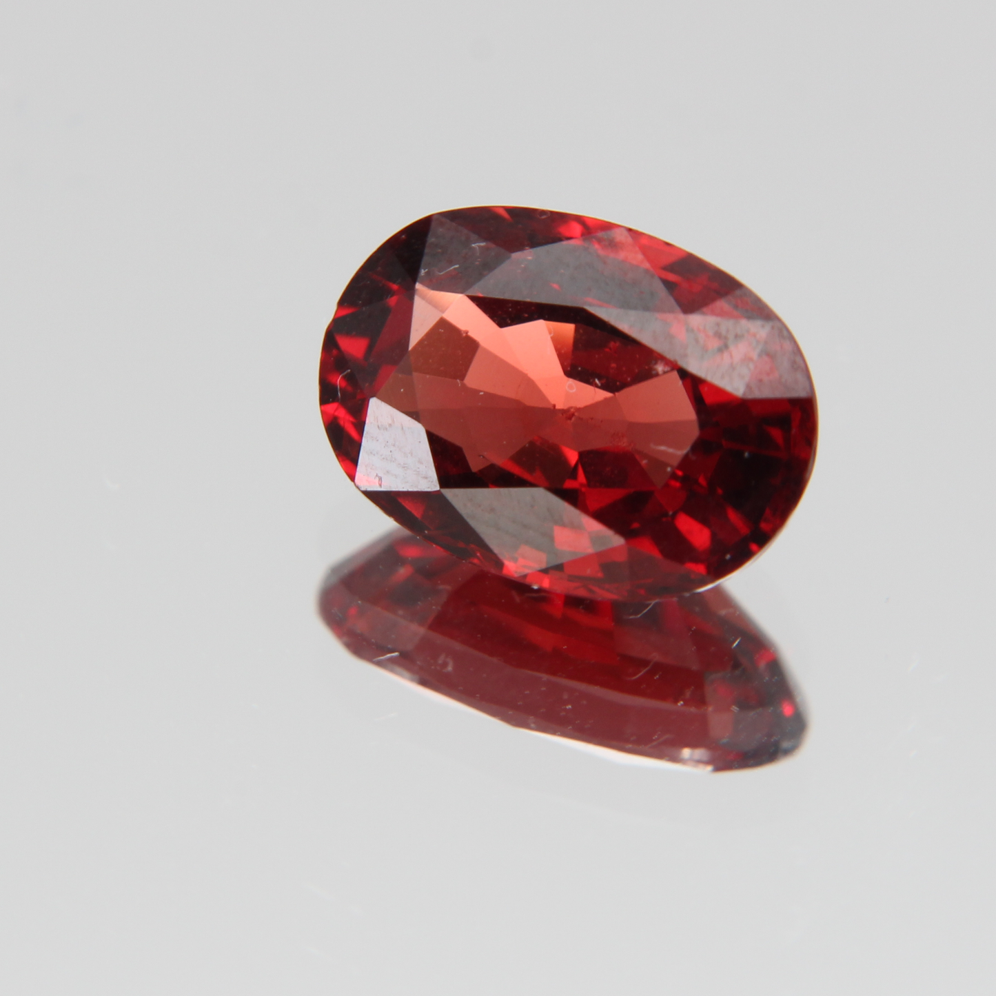 Orange-Roter Spinell 2.50 ct