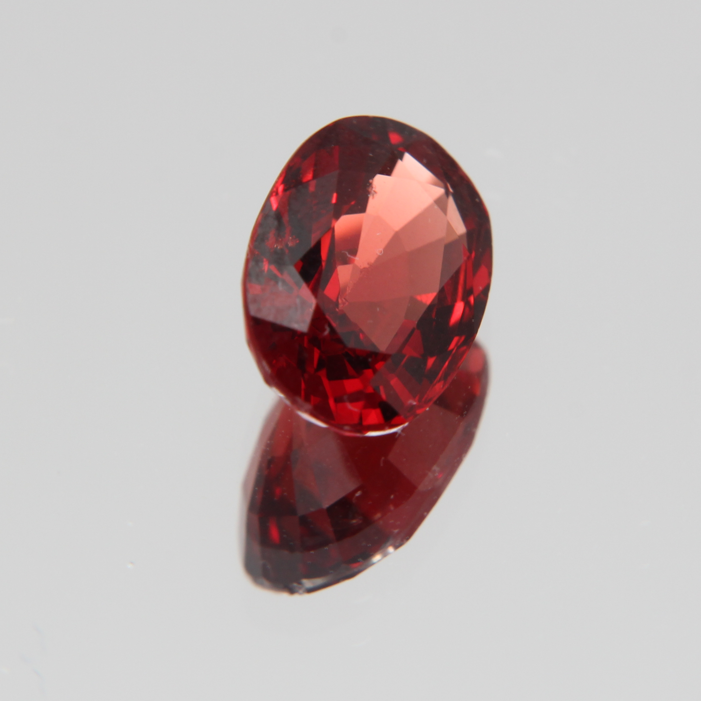 Orange-Roter Spinell 2.50 ct