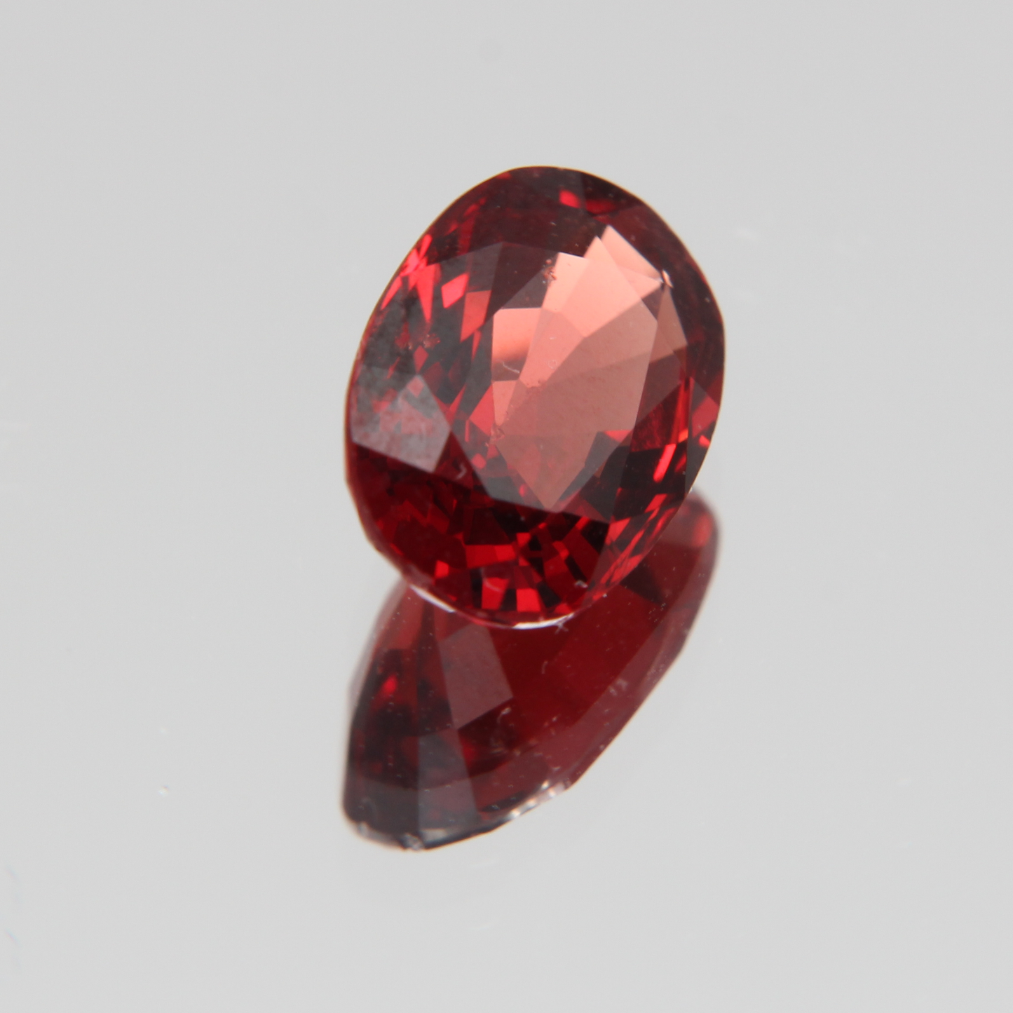 Orange-Roter Spinell 2.50 ct