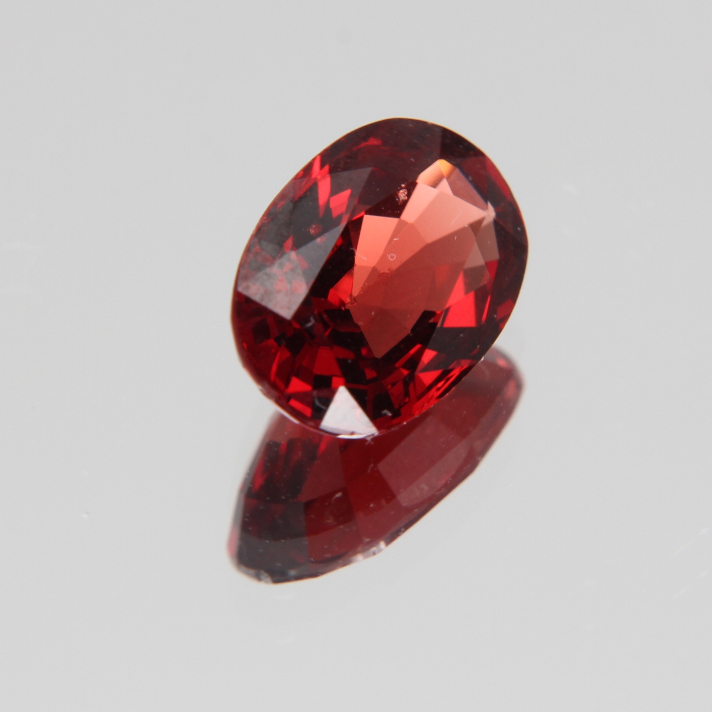 Orange-Roter Spinell 2.50 ct