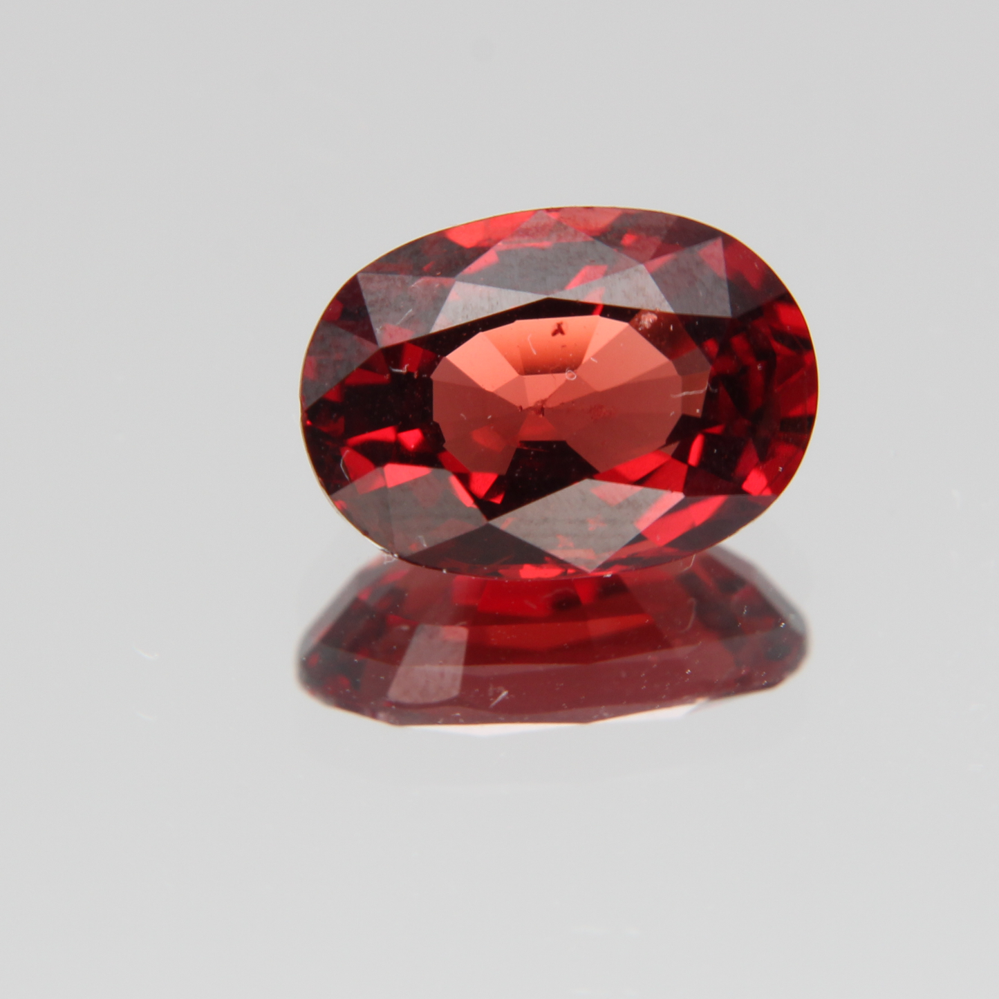 Orange-Roter Spinell 2.50 ct