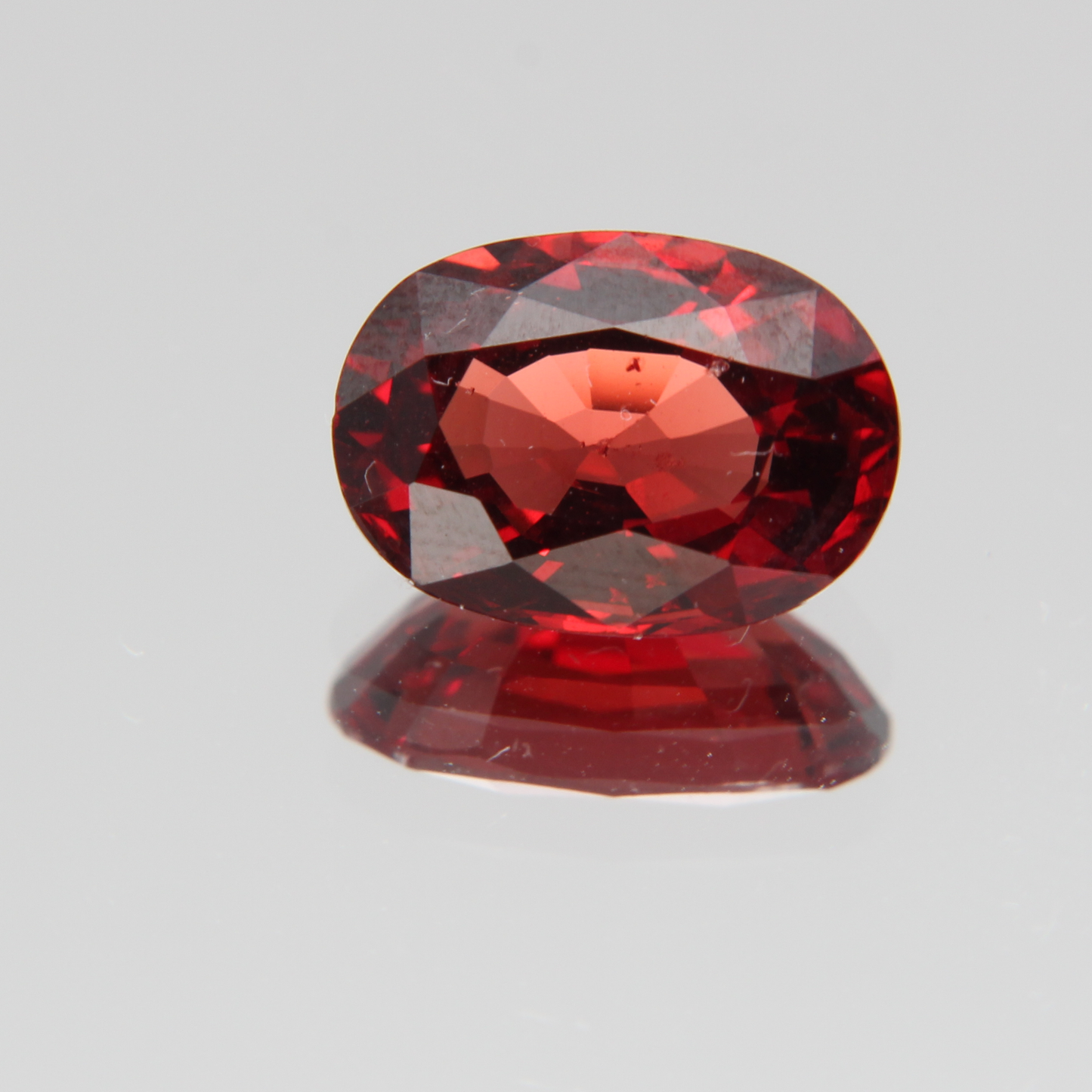 Orange-Roter Spinell 2.50 ct