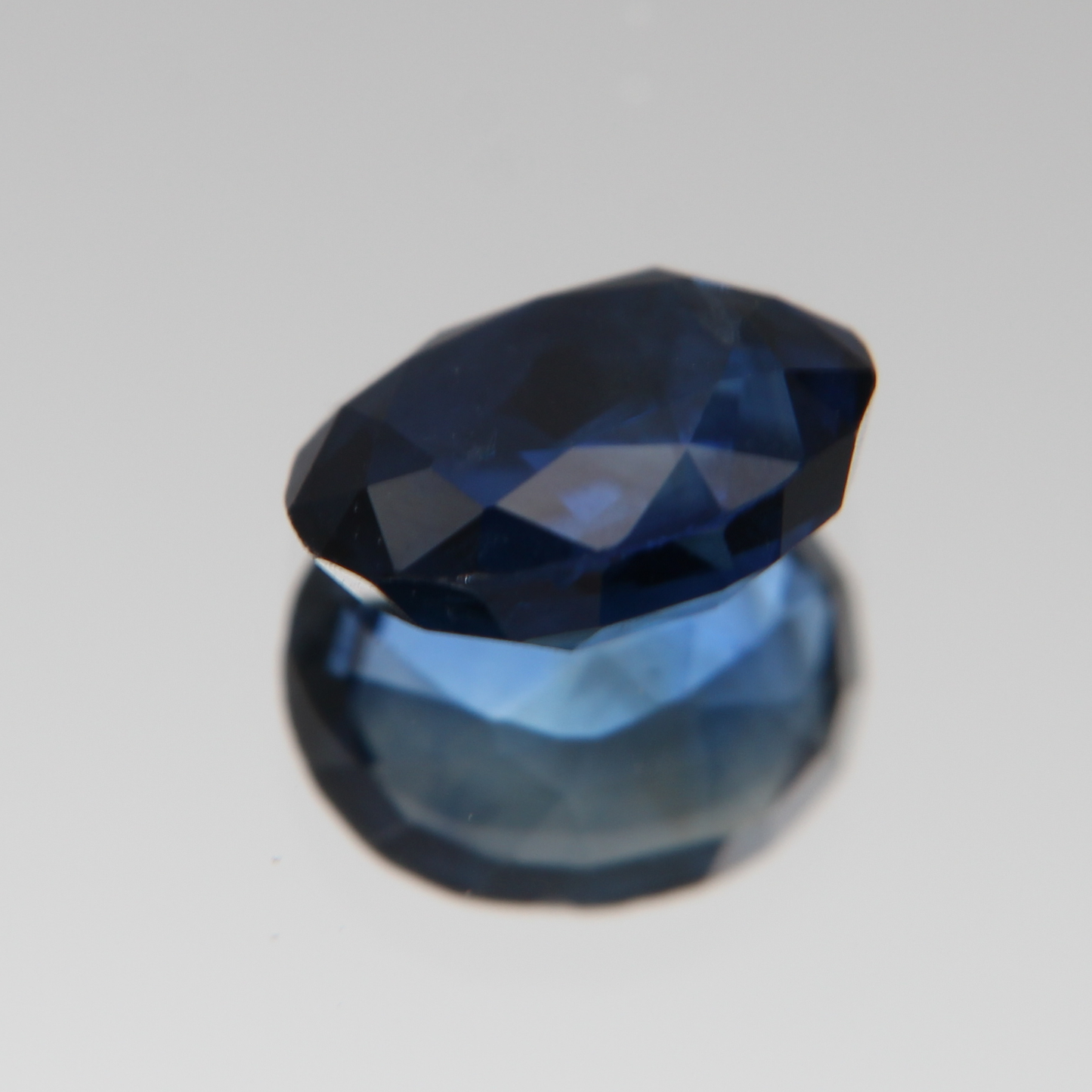 Blauer Saphir 1.99 ct