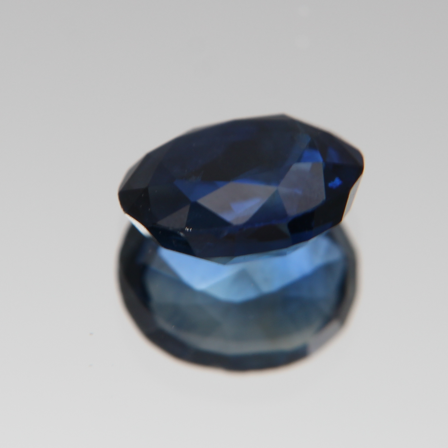Blauer Saphir 1.99 ct