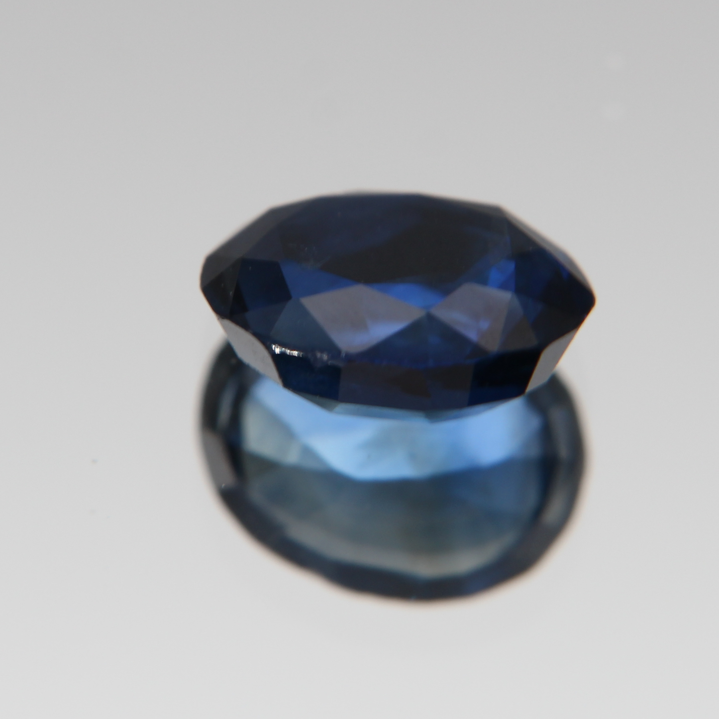 Blauer Saphir 1.99 ct