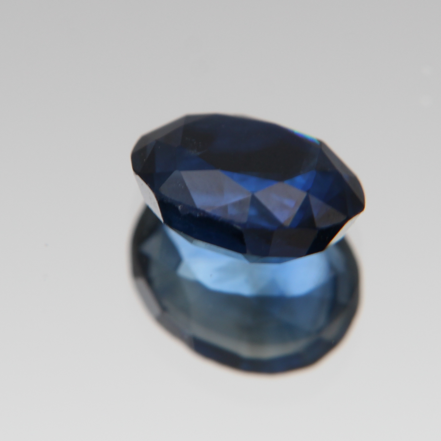 Blauer Saphir 1.99 ct
