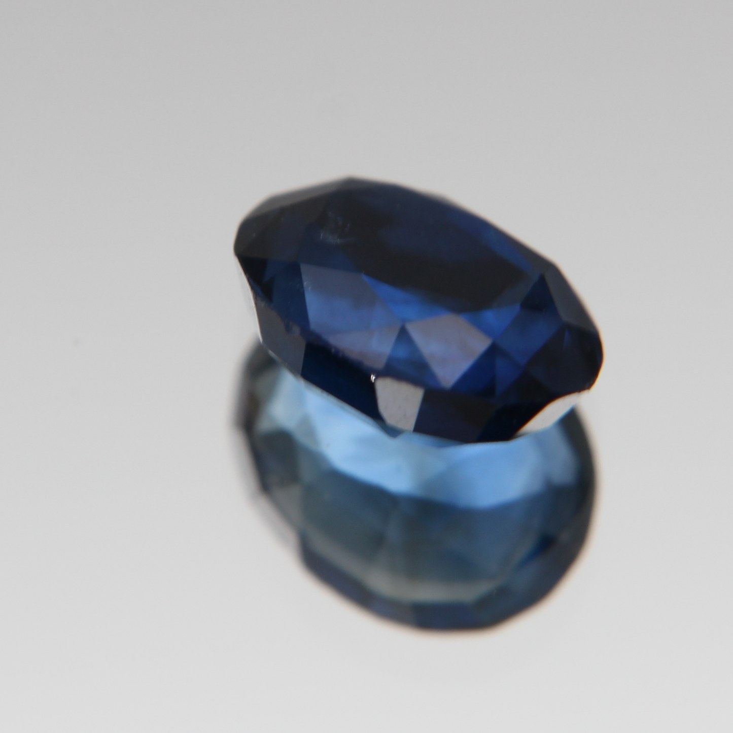 Blauer Saphir 1.99 ct