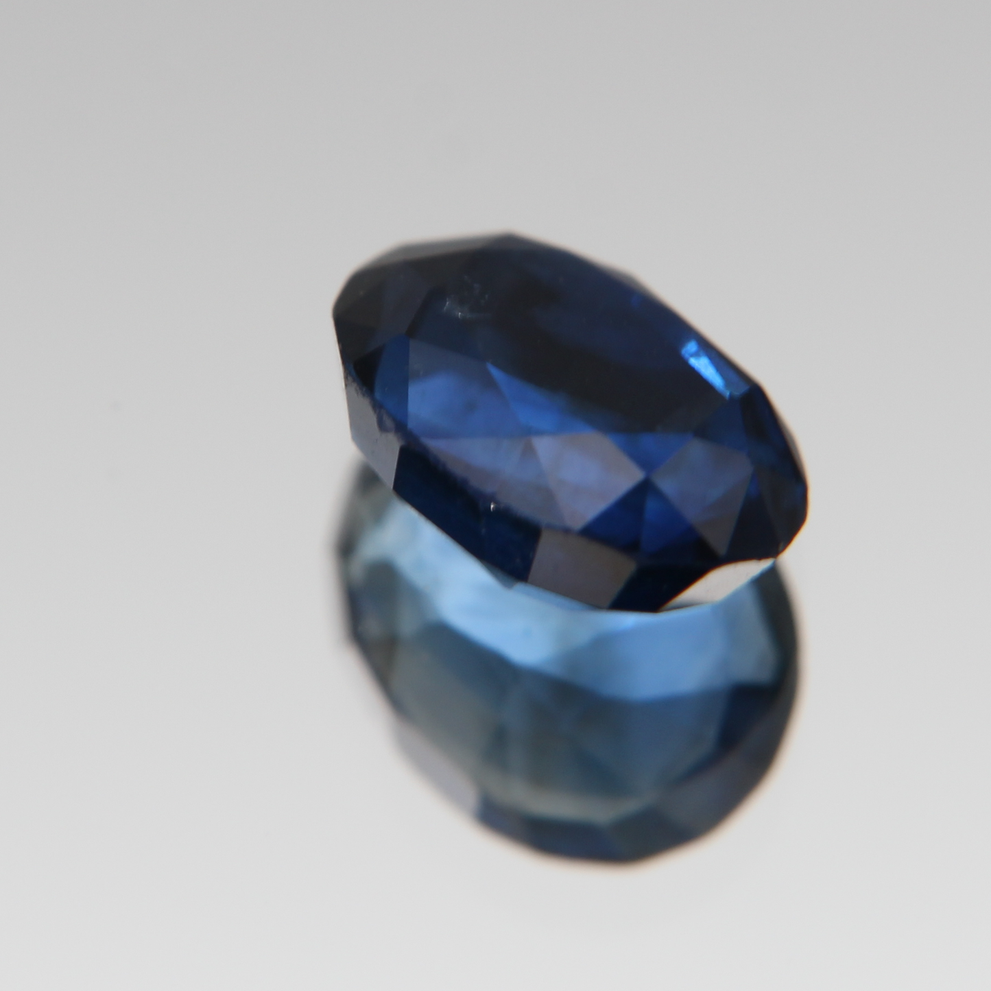 Blauer Saphir 1.99 ct