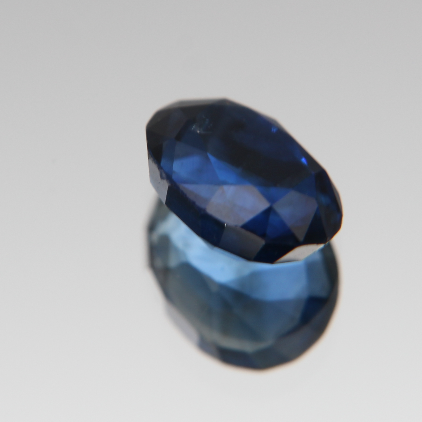 Blauer Saphir 1.99 ct