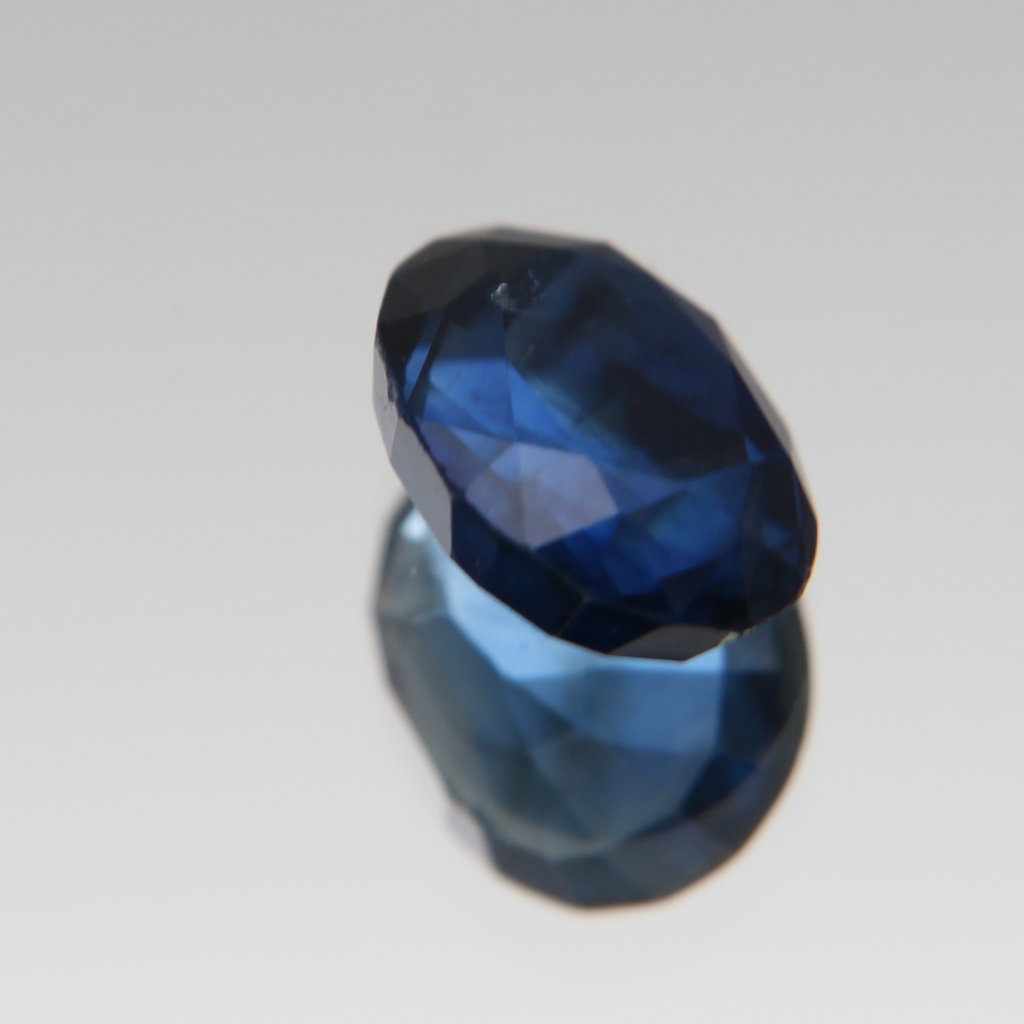 Blauer Saphir 1.99 ct
