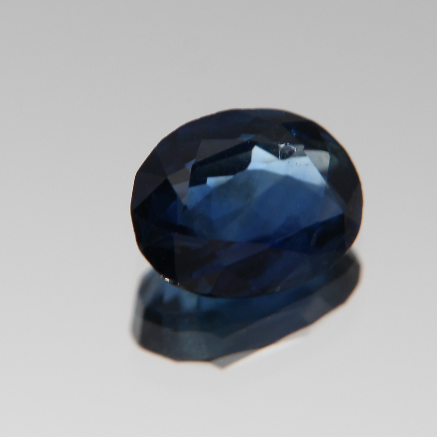 Blauer Saphir 1.99 ct