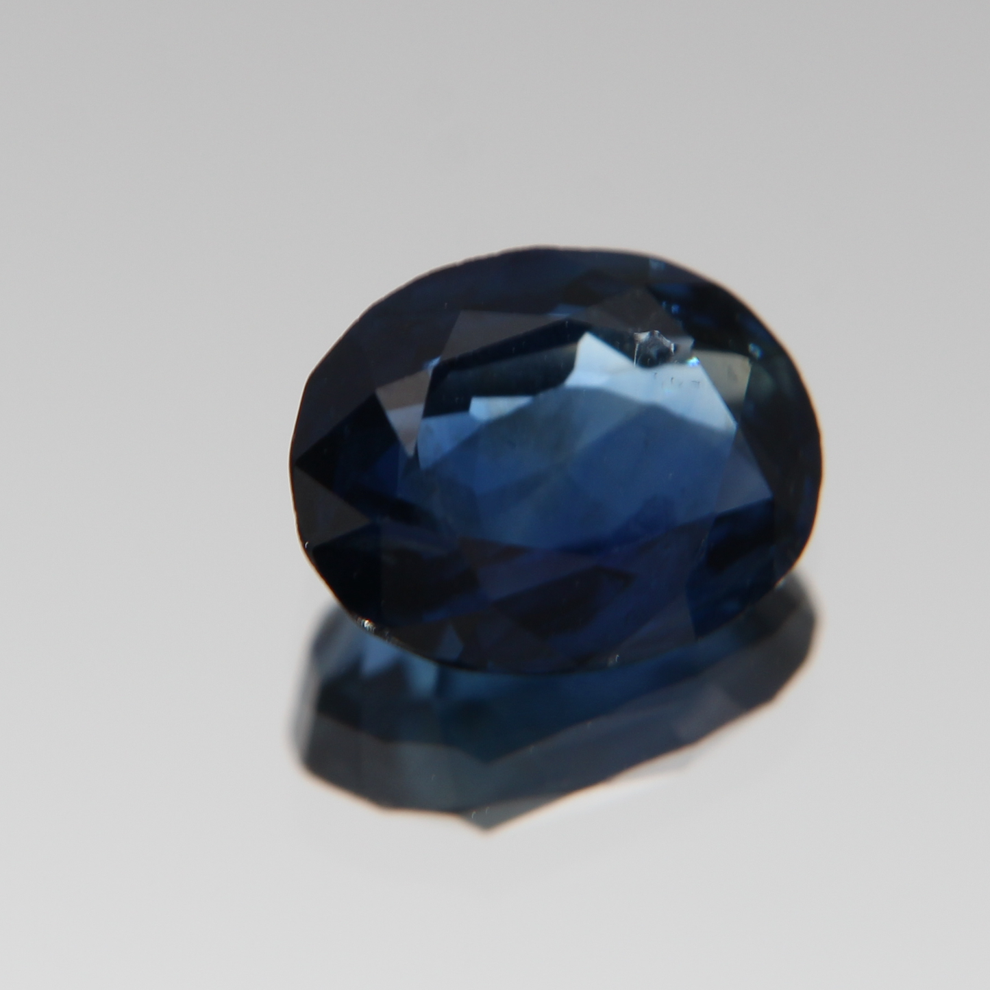 Blauer Saphir 1.99 ct