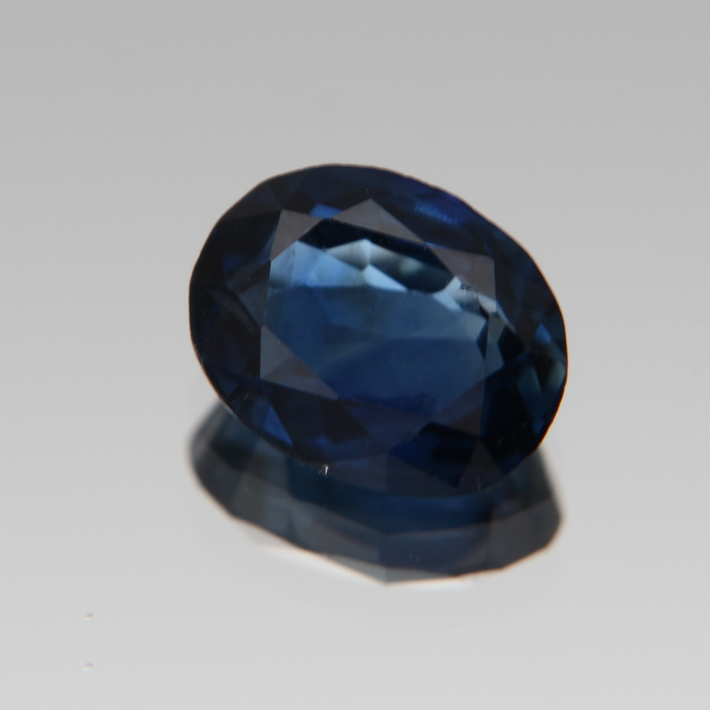 Blauer Saphir 1.99 ct