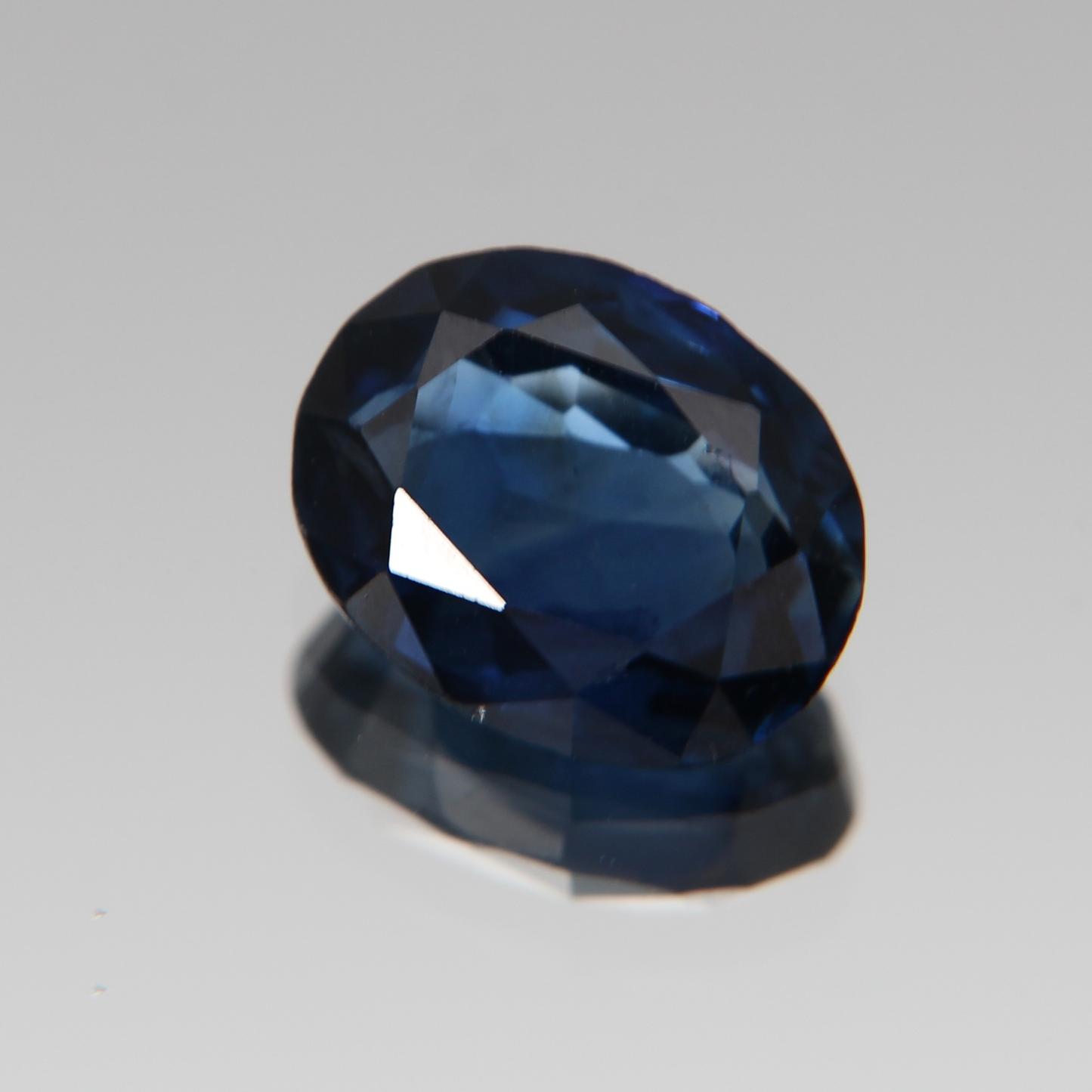Blauer Saphir 1.99 ct