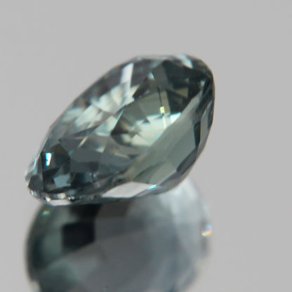 grünlich-Blauer Saphir 3.10 ct