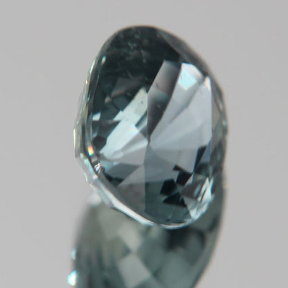 grünlich-Blauer Saphir 3.10 ct