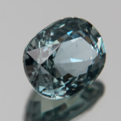 grünlich-Blauer Saphir 3.10 ct