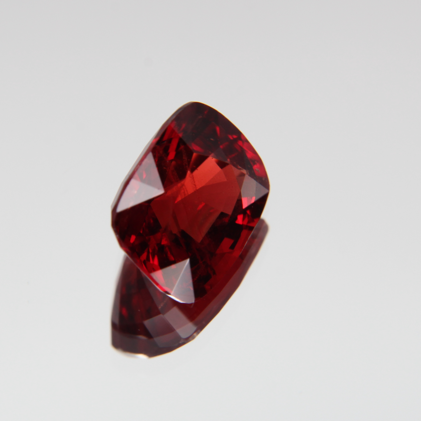 roter Spinell 3.51 ct
