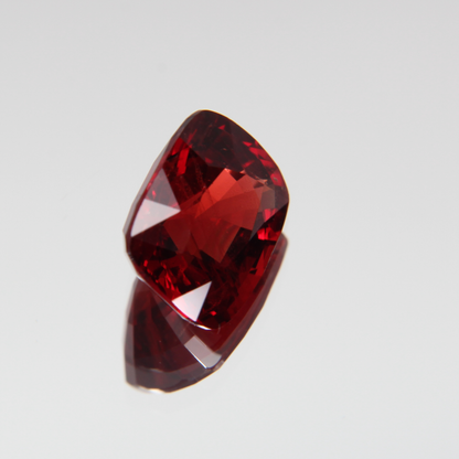 roter Spinell 3.51 ct