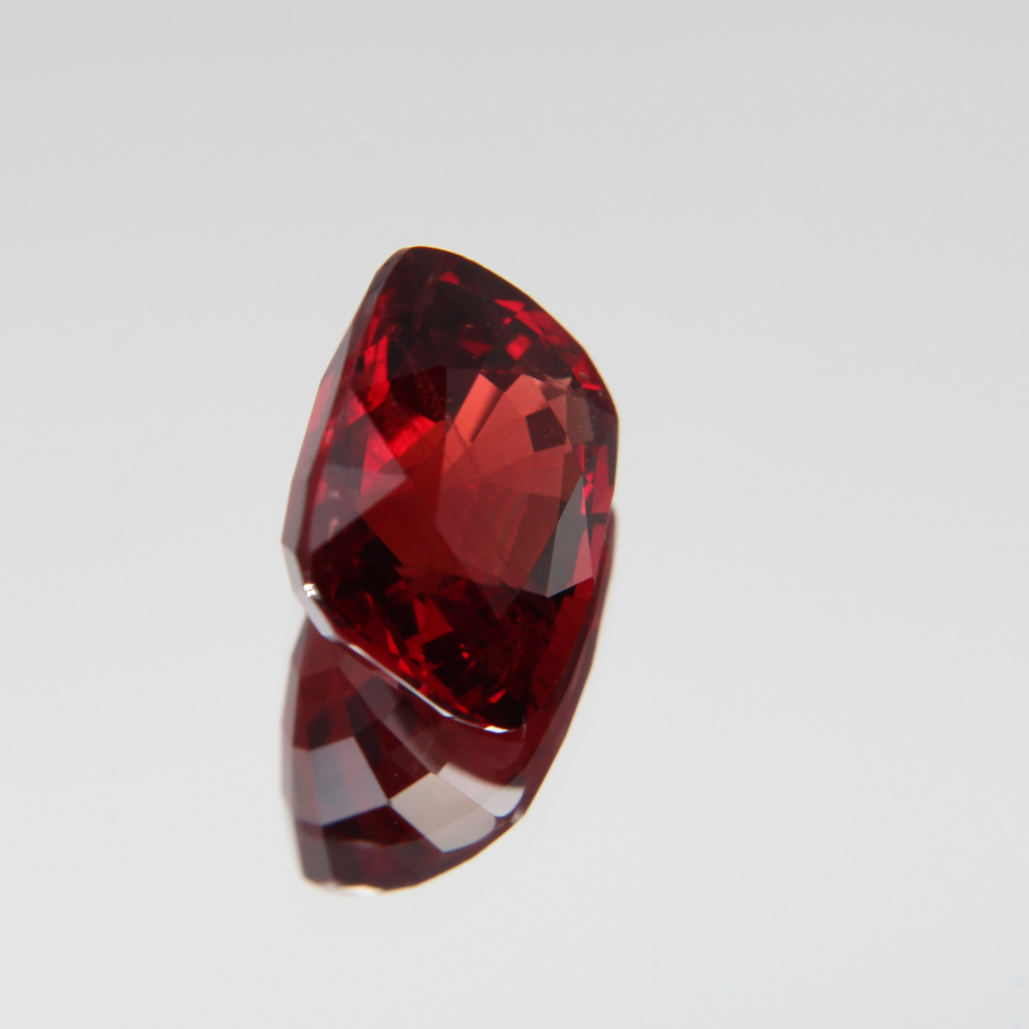 roter Spinell 3.51 ct