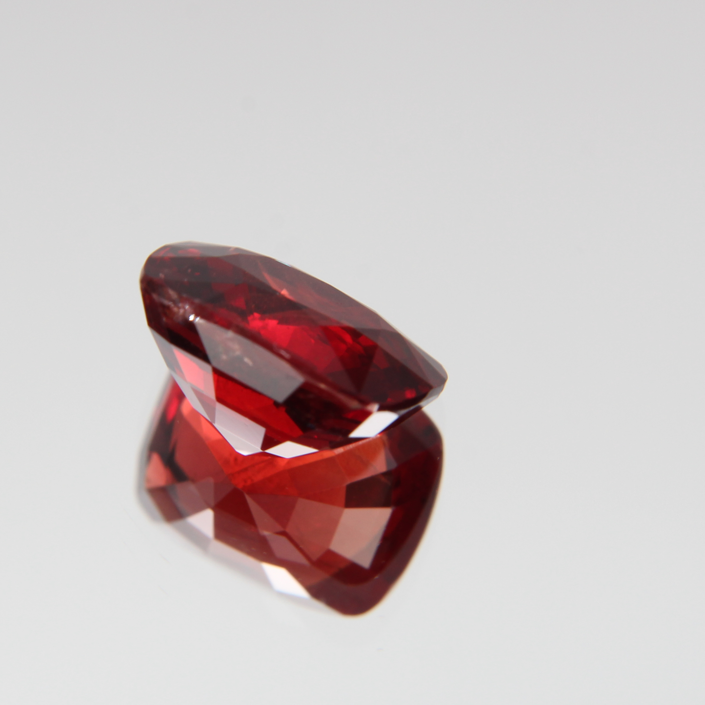 roter Spinell 3.51 ct