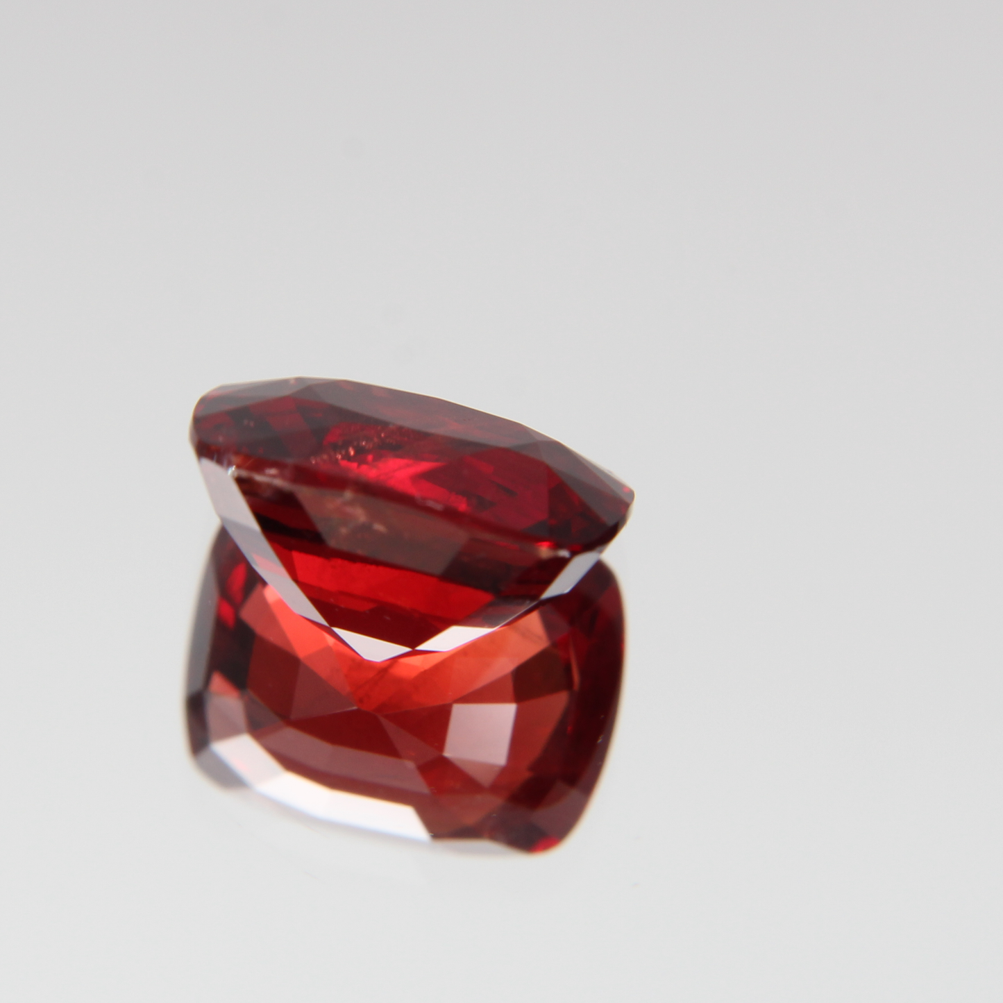 roter Spinell 3.51 ct