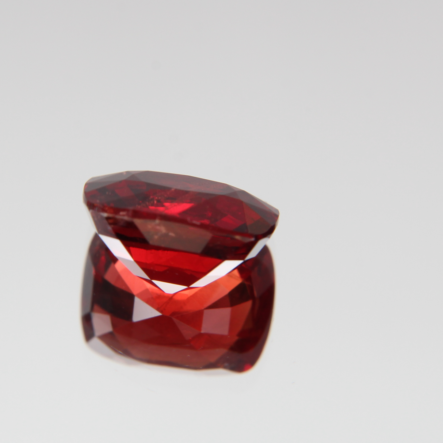 roter Spinell 3.51 ct