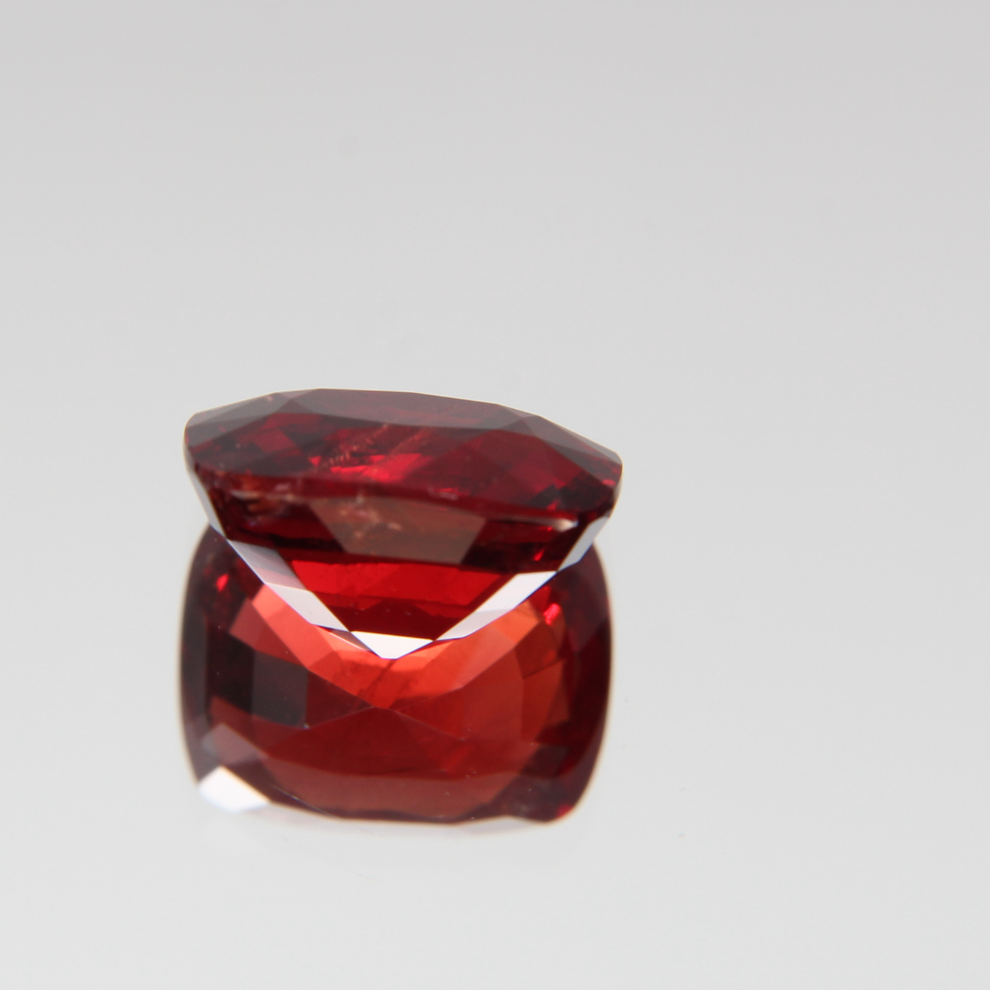 roter Spinell 3.51 ct