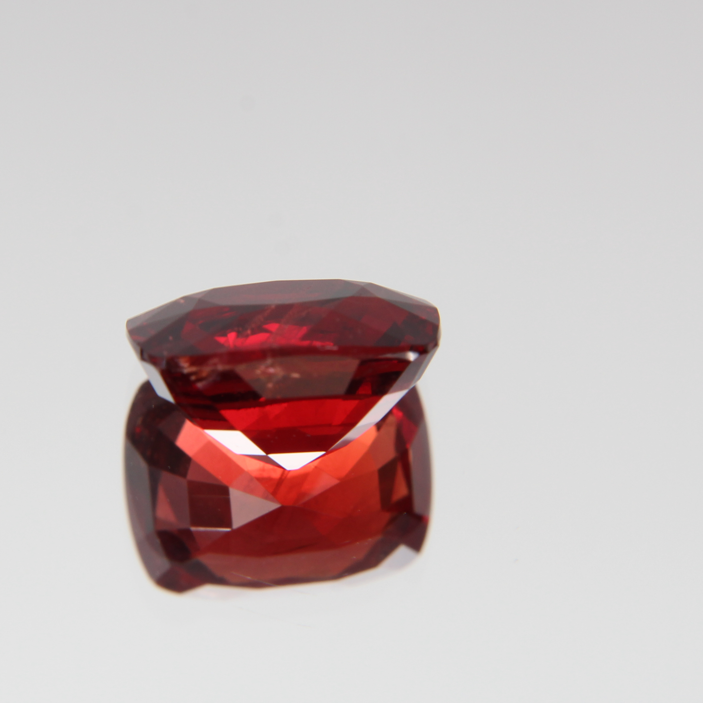 roter Spinell 3.51 ct