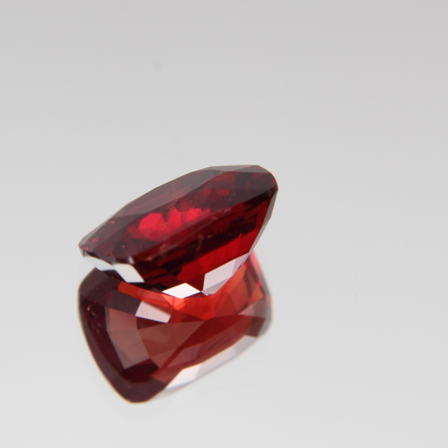 roter Spinell 3.51 ct