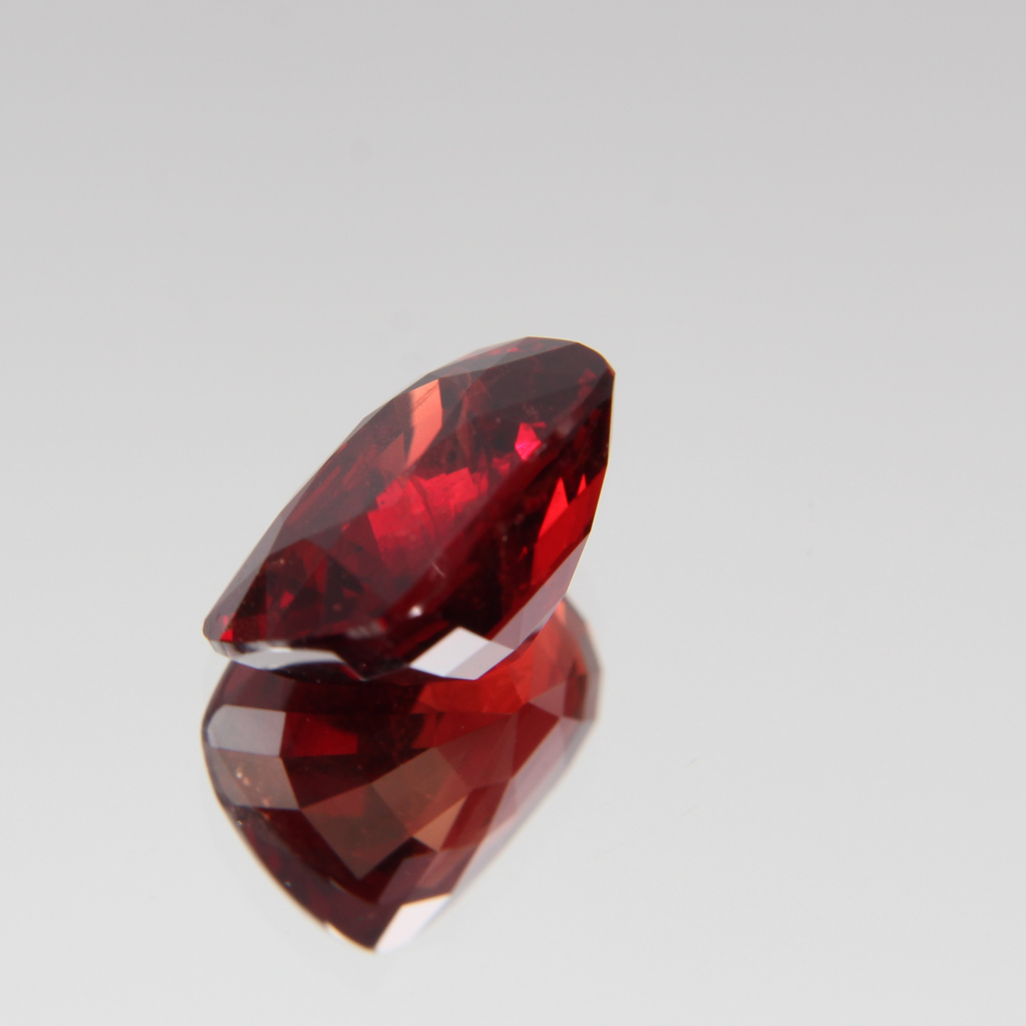 roter Spinell 3.51 ct